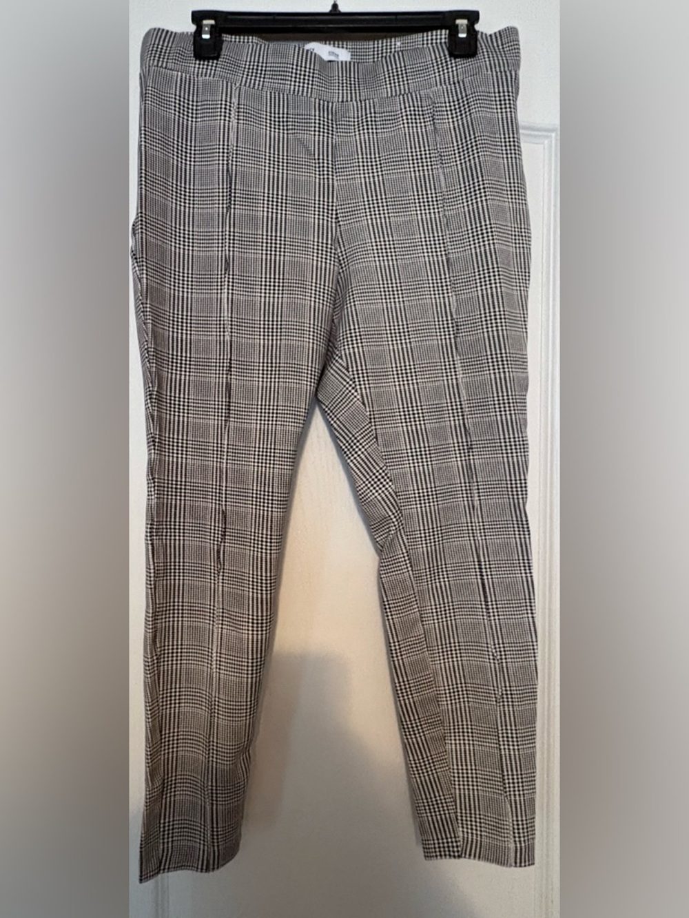 Strive high-ride Black and White Plaid Slim leggings